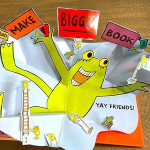 Pop Up Book Big Frog Can’t Fit In Mo Willems Pop out childrens book kids paper